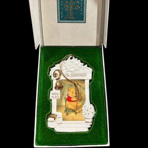 Walt Disney Classic Collection Winnie the Pooh 1996 Vintage Collectors Society